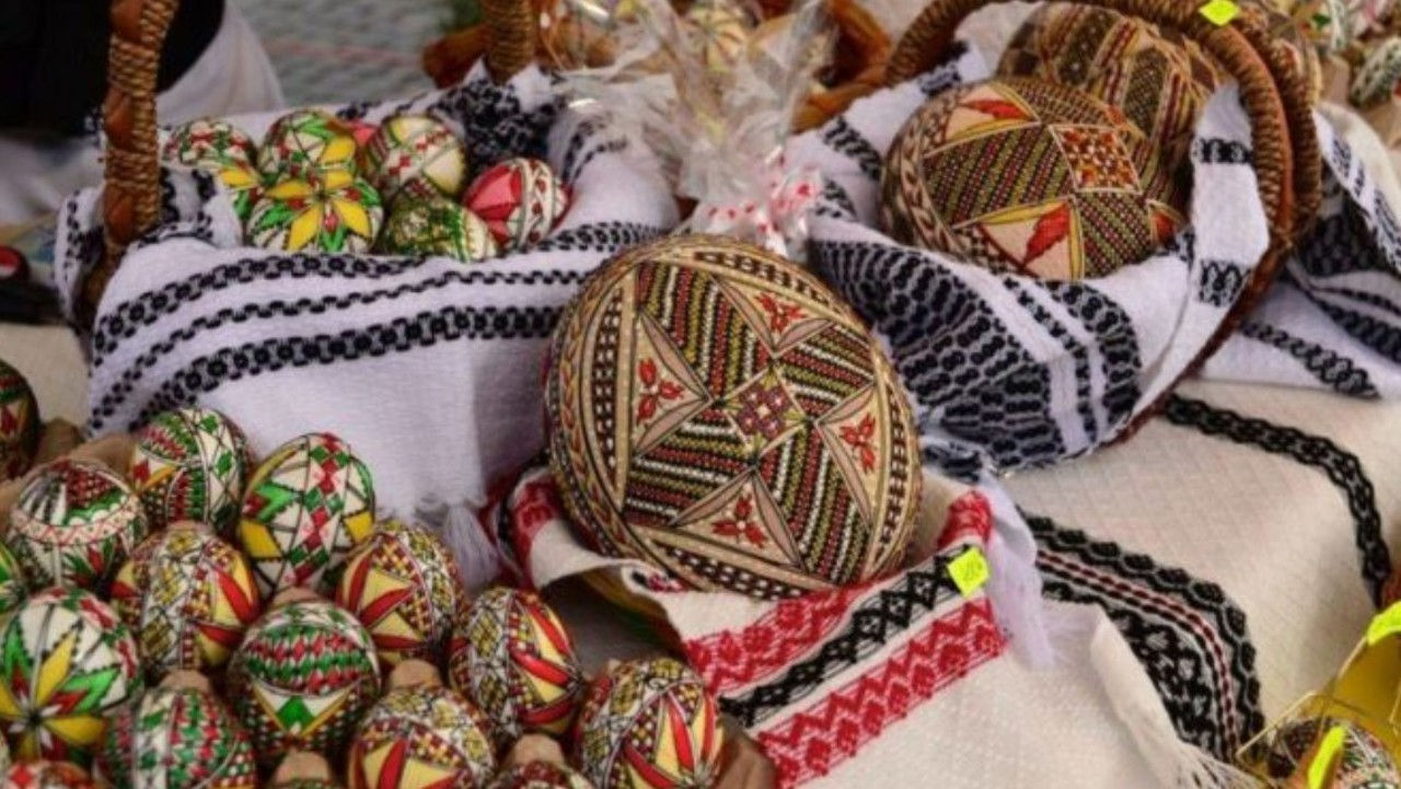 Жители Кишинева узнают на пасхальных ярмарках о местных производителях.