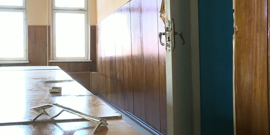 Охранники говорят, что ничего подозрительного не заметили.