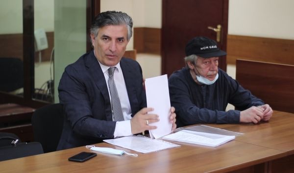Пашаев заявил, что работал по делу Ефремова бесплатно.
