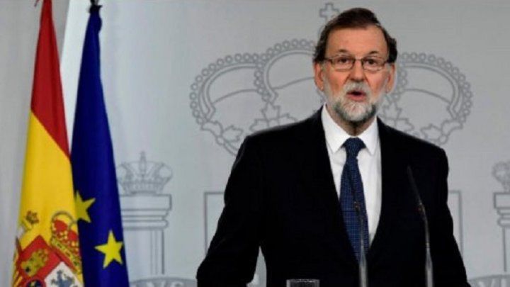 Guvernul de la Madrid suspendă autonomia Cataloniei. 