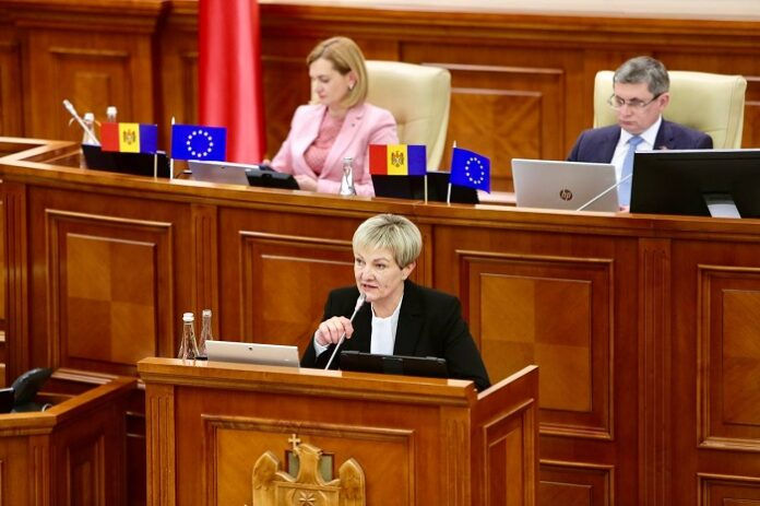 Рэйляну: PAS должны исправить ошибку, которая подавила демократию и свободу слова.