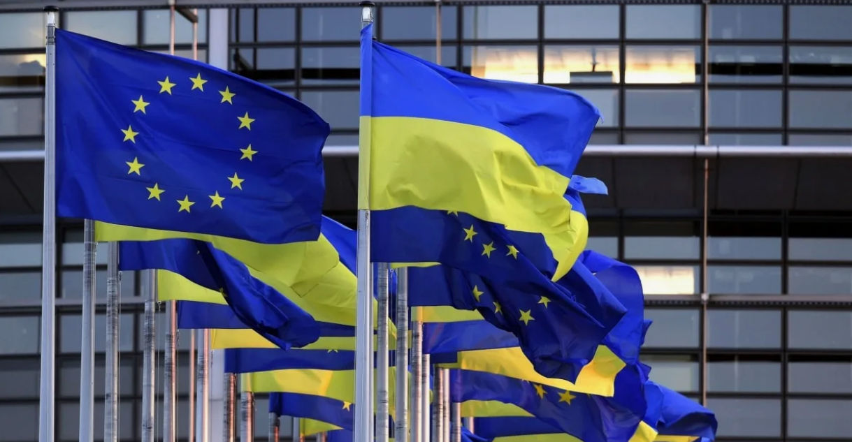 ЕС утвердил финансовую помощь Украине в размере 50 млрд евро.