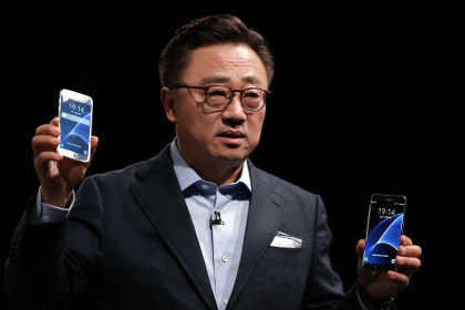 Samsung представила Galaxy S7, S7 edge и панорамную камеру Gear 360.