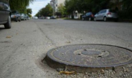 Se fură capacele de canalizare din Capitală. 