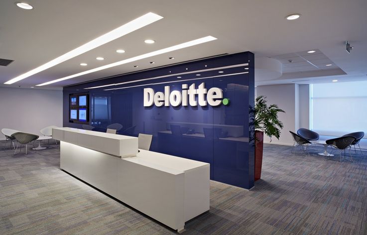 Студенты из Молдовы могут пройти стажировку в компании Deloitte