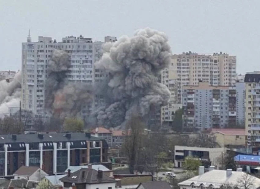 В Одессе завели дело о нарушении законов войны после ракетного удара по жилому дому.