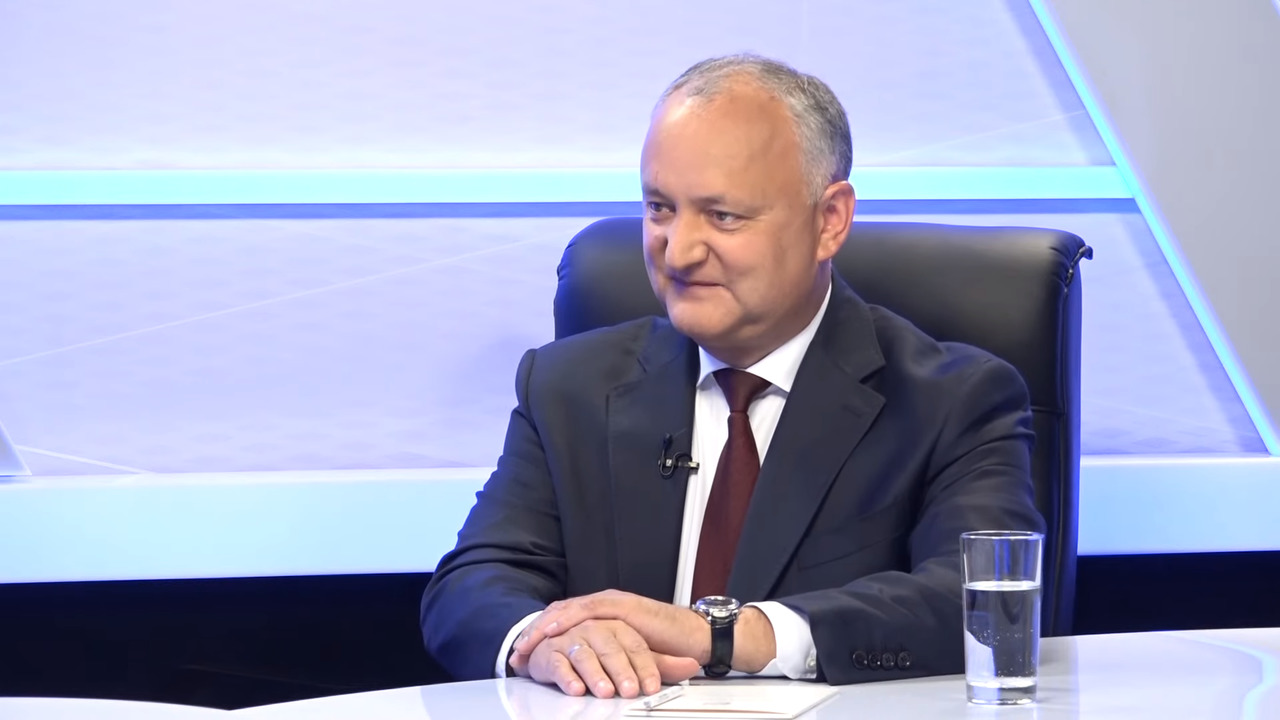 Додон об Усатом: Граждане не хотят видеть таких «гопников» в руководстве.
