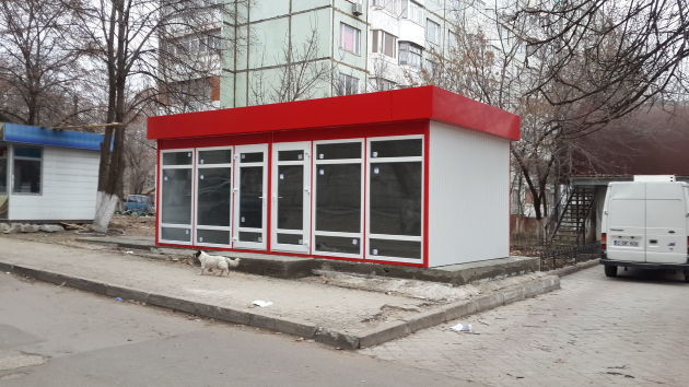 Согласно подписанному документу, киоски должны убрать в течение полугода.