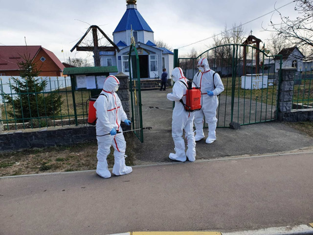 В Украине заболели прихожане церкви, которую посещала женщина с COVID-19.