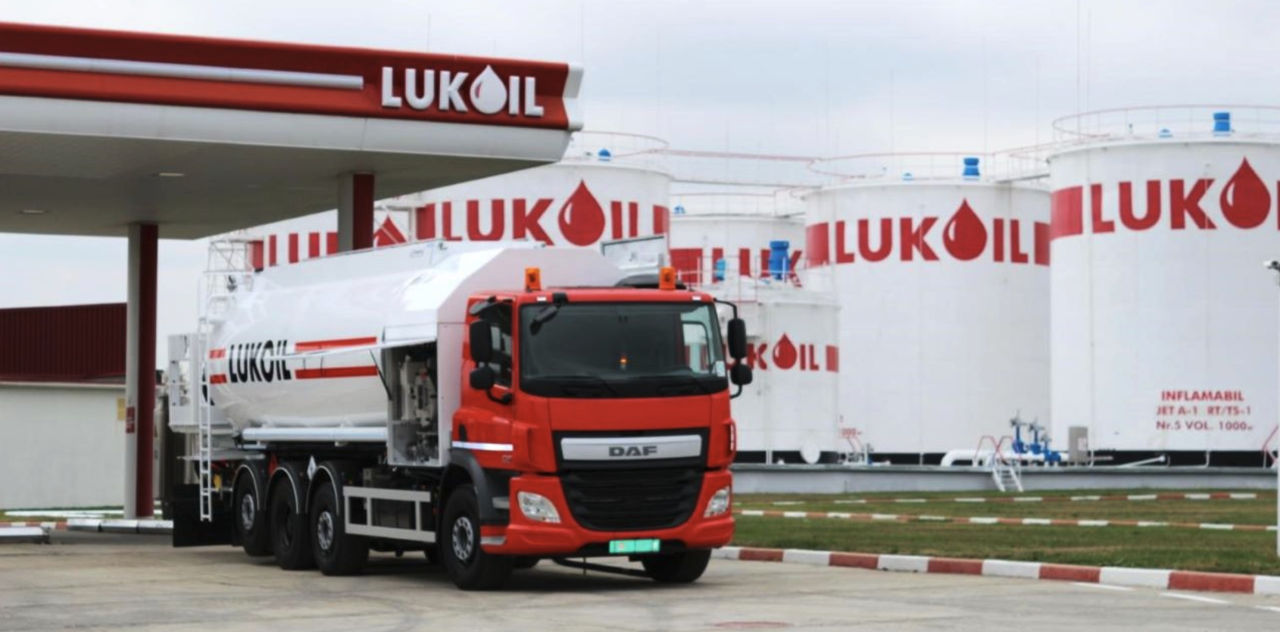 Statul vrea să preia controlul asupra infrastructurii Lukoil de la Aeroport.
