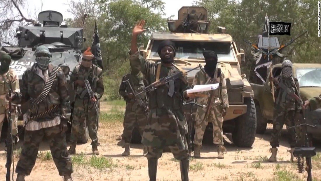 Gruparea islamistă Boko Haram a forţat 135 de copii să comită atentate sinucigaşe.