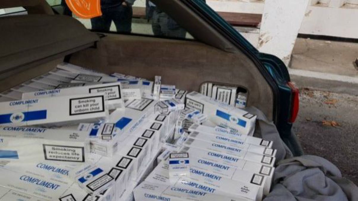 Un moldovean, cercetat în România pentru contrabandă de țigări