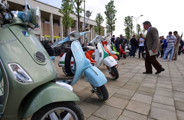 Modelului standard, Twizy EV de 13 CP, care poate ajunge la 80 km/ora. Foto: libertatea.ro