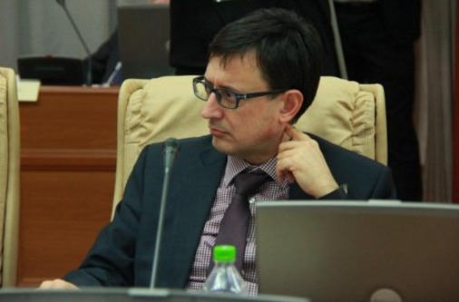 Octavian Armașu rămâne în funcție.
