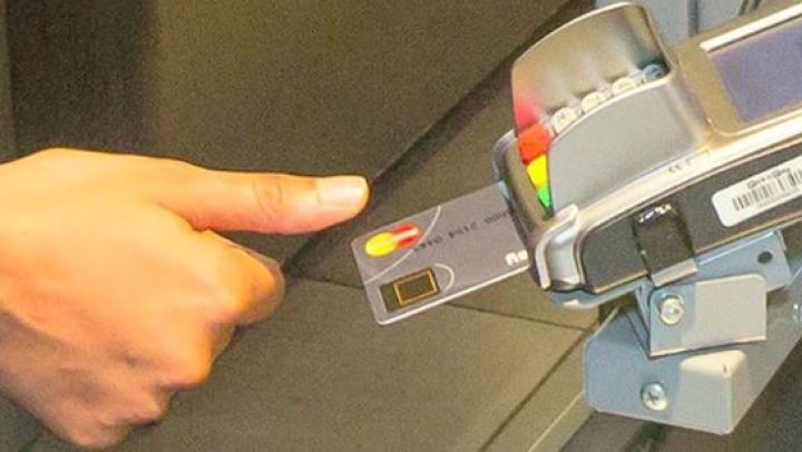 Alternativă a codului PIN pentru cardul bancar: senzorii de amprentă. Foto:canal3.md