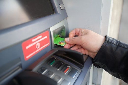В воскресенье суд избрал в их отношении самую строгую меру пресечения - арест.