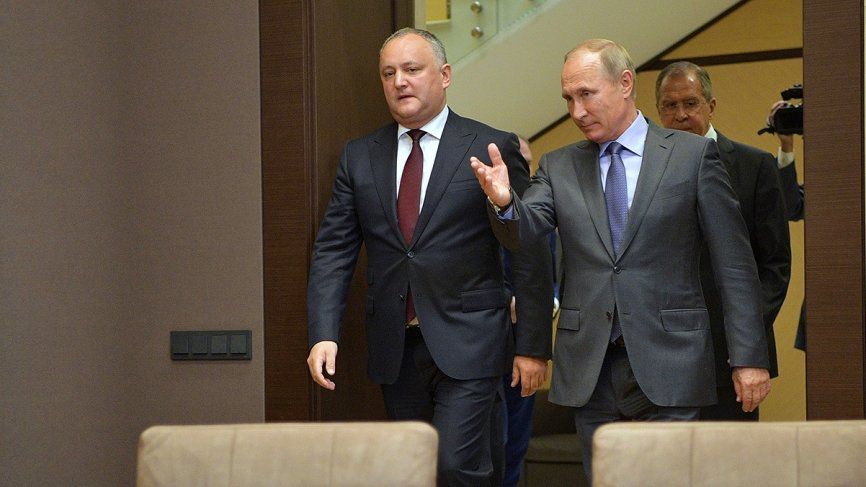 Президент Молдовы Игорь Додон и президент России Владимир Путин.