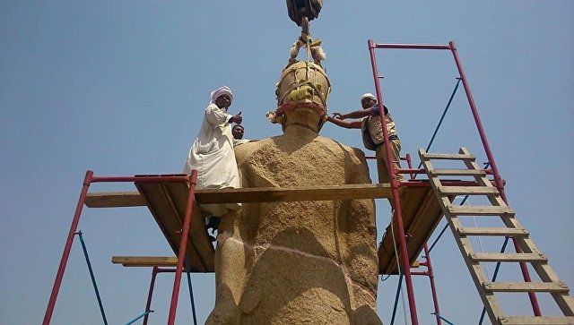 В Египте восстановили расколотый памятник Рамзесу II.