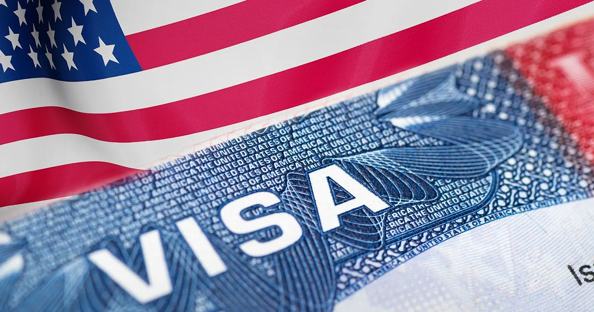 США - дополнительный визовый сбор для туристов, студентов и посетителей.