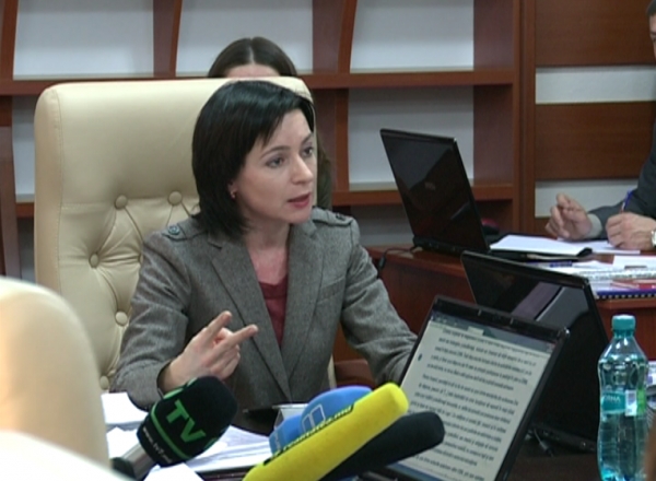Subiectul a trezit discutii aprinse, unii membri ai CSM au acuzat-o ca implica politicul in activitatea justitiei.