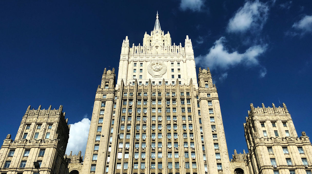 Россия вышлет сотрудников посольств Литвы, Латвии и Эстонии.