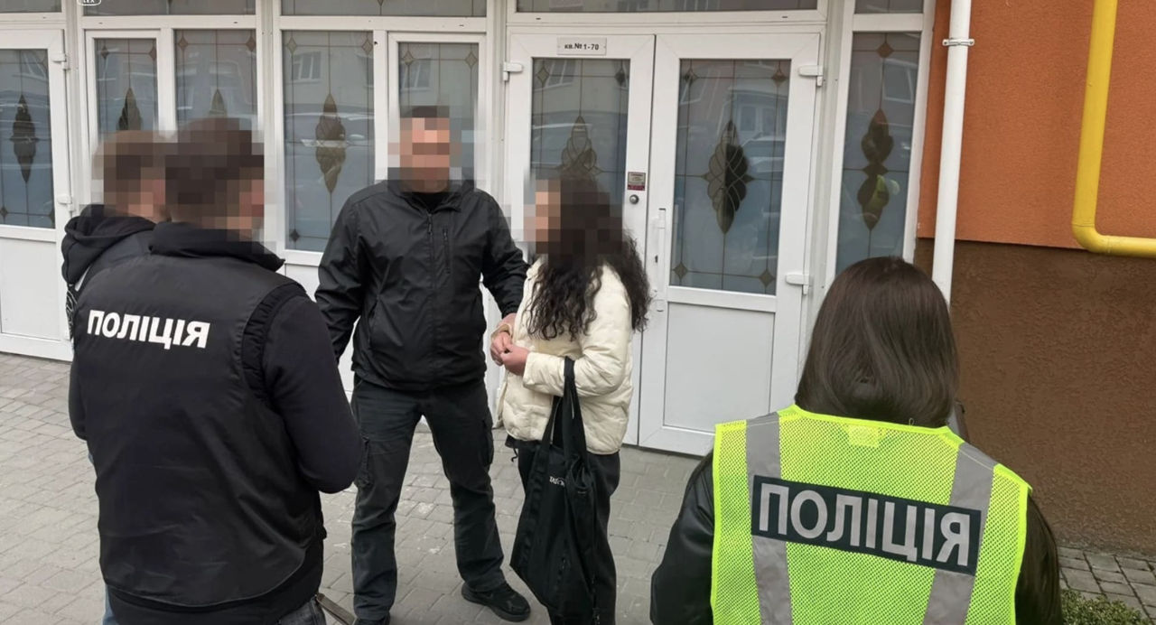 O ucraineancă, reținută pentru transferul bărbaților în Moldova contra sumei de 16.000 de dolari.