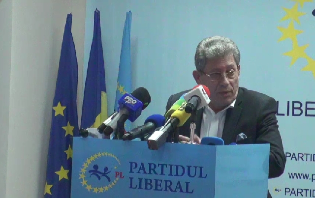 Liderul liberalilor, care au reusit sa treaca pragul electoral, a declarat ca este gata sa se aseze la masa de negocieri cu partidele democrat si liberal-democrat.