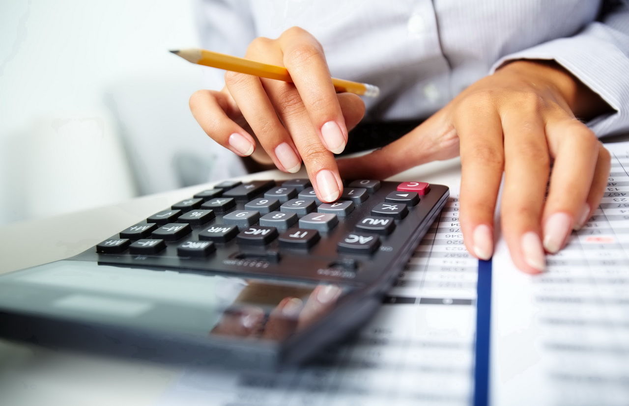 Peste 1,5 milioane de lei, cheltuiți pentru traducerea în rusă a actelor legislative. Foto: economica.net