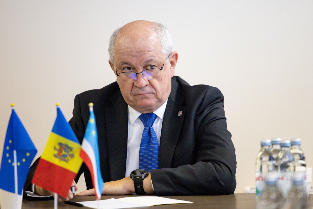 Munteanu: Autoritățile au grijă de toți, indiferent de limbă și orientarea politică.