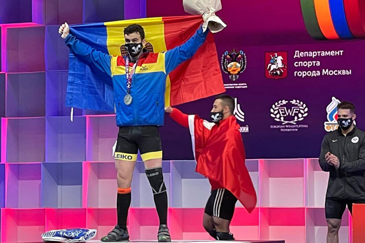 Молдавский тяжелоатлет Марин Робу стал вице-чемпионом Европы.