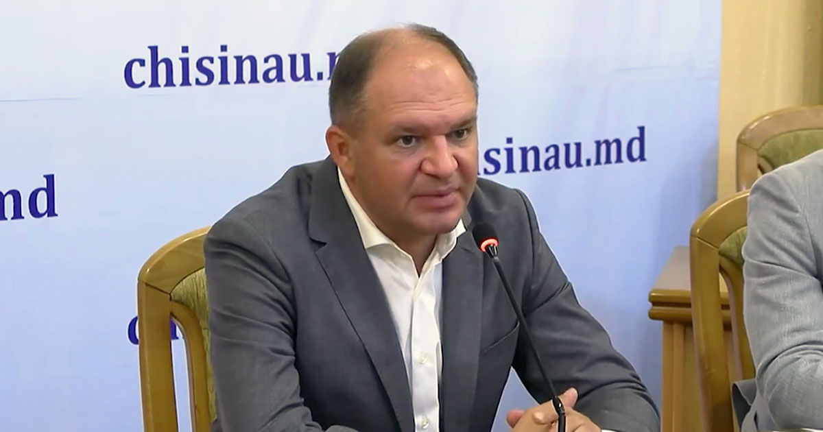 Primarul Capitalei cere ședințe în școli despre bullying și comportamente riscante de pe TikTok.