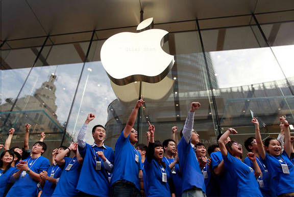 Иски подавали почти 65 тысяч сотрудников компаний Apple, Google, Intel и Adobe