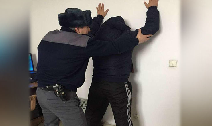 Немецкие власти выдали ордер на арест молдаванина за преступления против общественного порядка. Фото: politiadefrontiera.ro.
