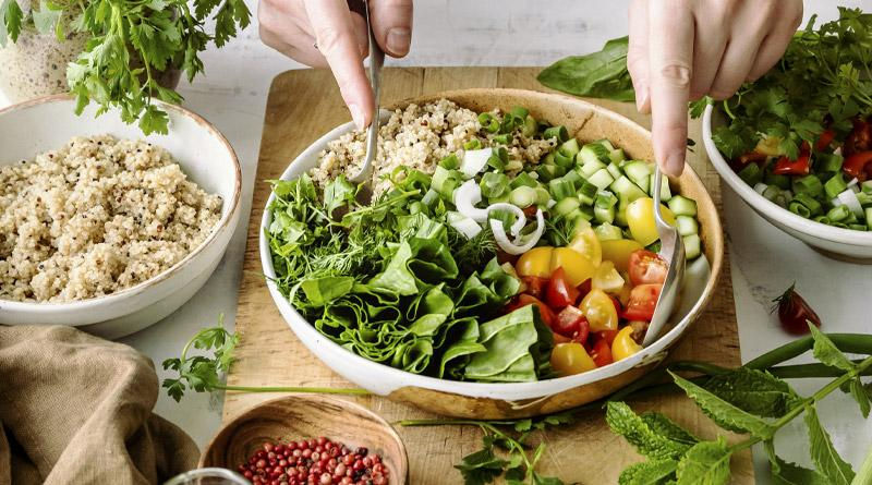Riscul de apariție a cancerului la vegani este cu un sfert mai mic decât la consumatorii de carne.
