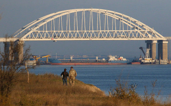 Кремль заявил, что безопасность Крыма и моста гарантирована военными.