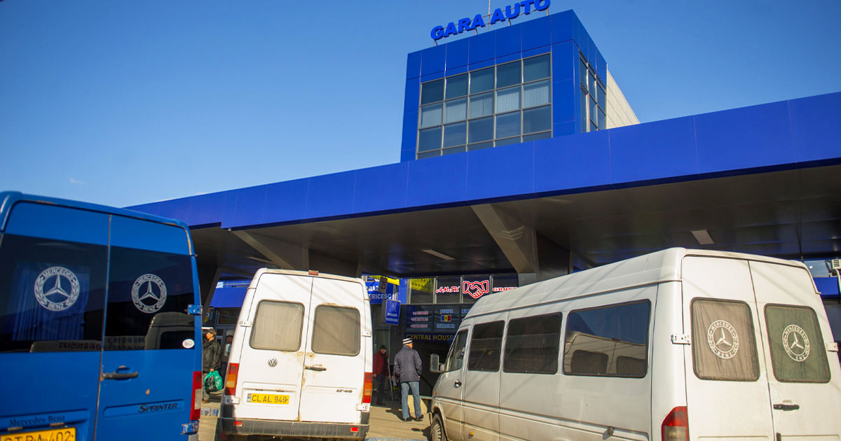 Transportatorii avertizează: Majorarea tarifelor este insuficientă, rutele sunt în pericol.