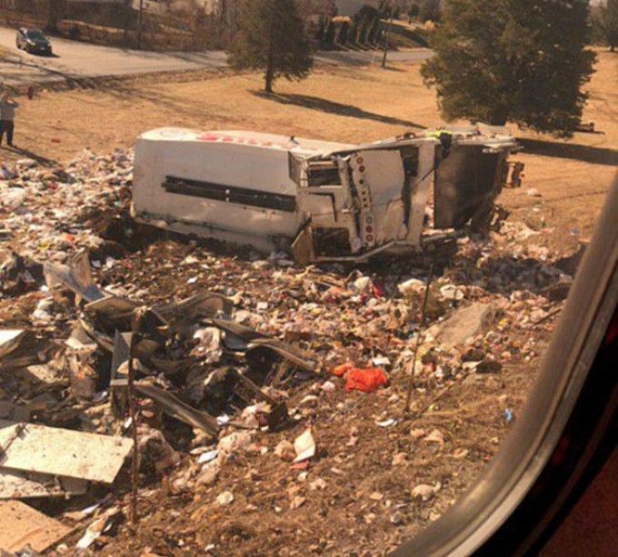 Un tren în care se aflau congresmeni republicani s-a lovit cu un camion în SUA.