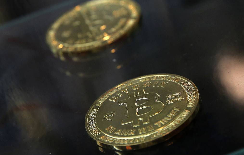 Биткойн ускорил снижение до 10%: криптовалюта стоит $30,337 тыс. 