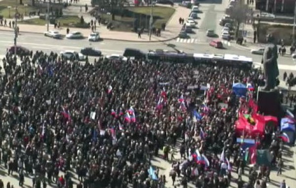 В воскресенье, 30 марта, в Донецке пройдет многотысячный митинг, на котором граждане потребуют проведения референдума о статусе края.