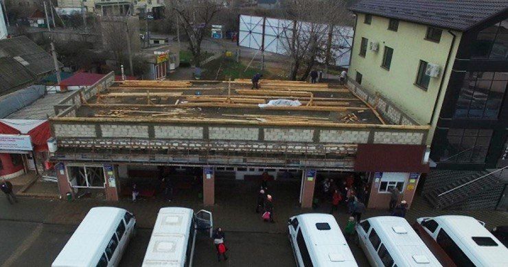 В Комрате ремонтируют автостанцию.