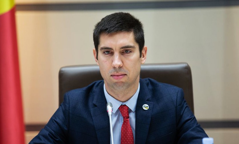 Вице-председатель парламента Михай Попшой.