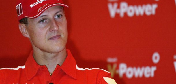 După mai bine de trei luni de comă indusă, fostul pilot de Formula 1, Michael Schumacher a reușit să se trezească.