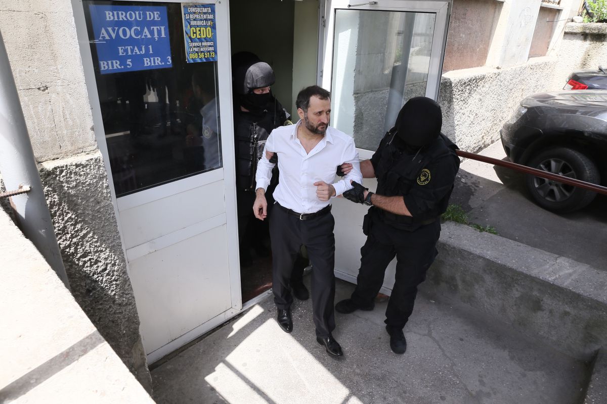 Fostul prim-ministru Vlad Filat a renunțat la greva foameni