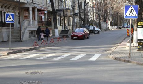 Sistarea circulaţiei rutiere pe strada Tudor Vladimirescu din Durleşti. 
