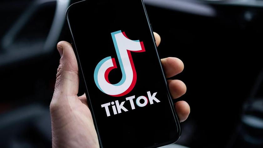 TikTok concediază sute de angajați și introduce inteligența artificială pentru a modera conținutul.
