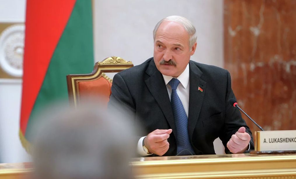 Лукашенко заявил, что не будет воевать на территории Украины.