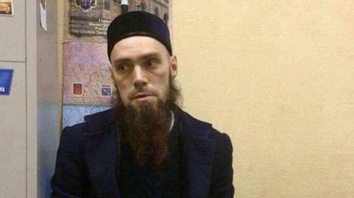 Nikitin e un cetăţean rus originar din Republica Bașcortostan, o regiune afltă între râul Volga şi munţii Urali. 