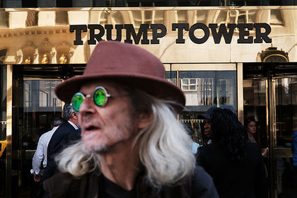 Нью-Йоркский небоскреб Trump Tower.