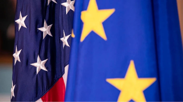 ЕС отрицает слухи о предложении для США по снижению пошлин на автомобили.