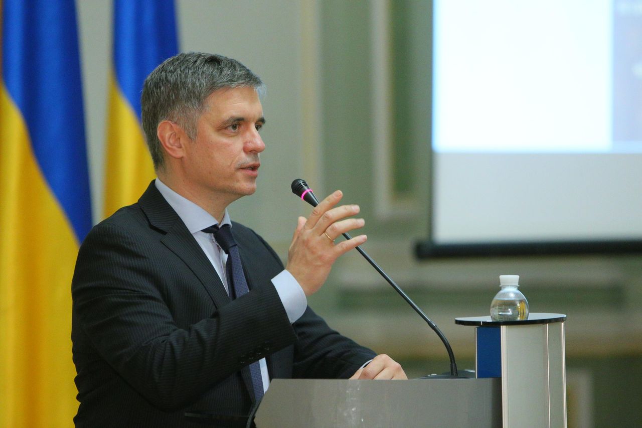 Украина заявила о возможности поиска альтернативы Минским переговорам.